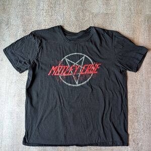 Motley Crue Women's Shout At The Devil Logo Tee Size Large